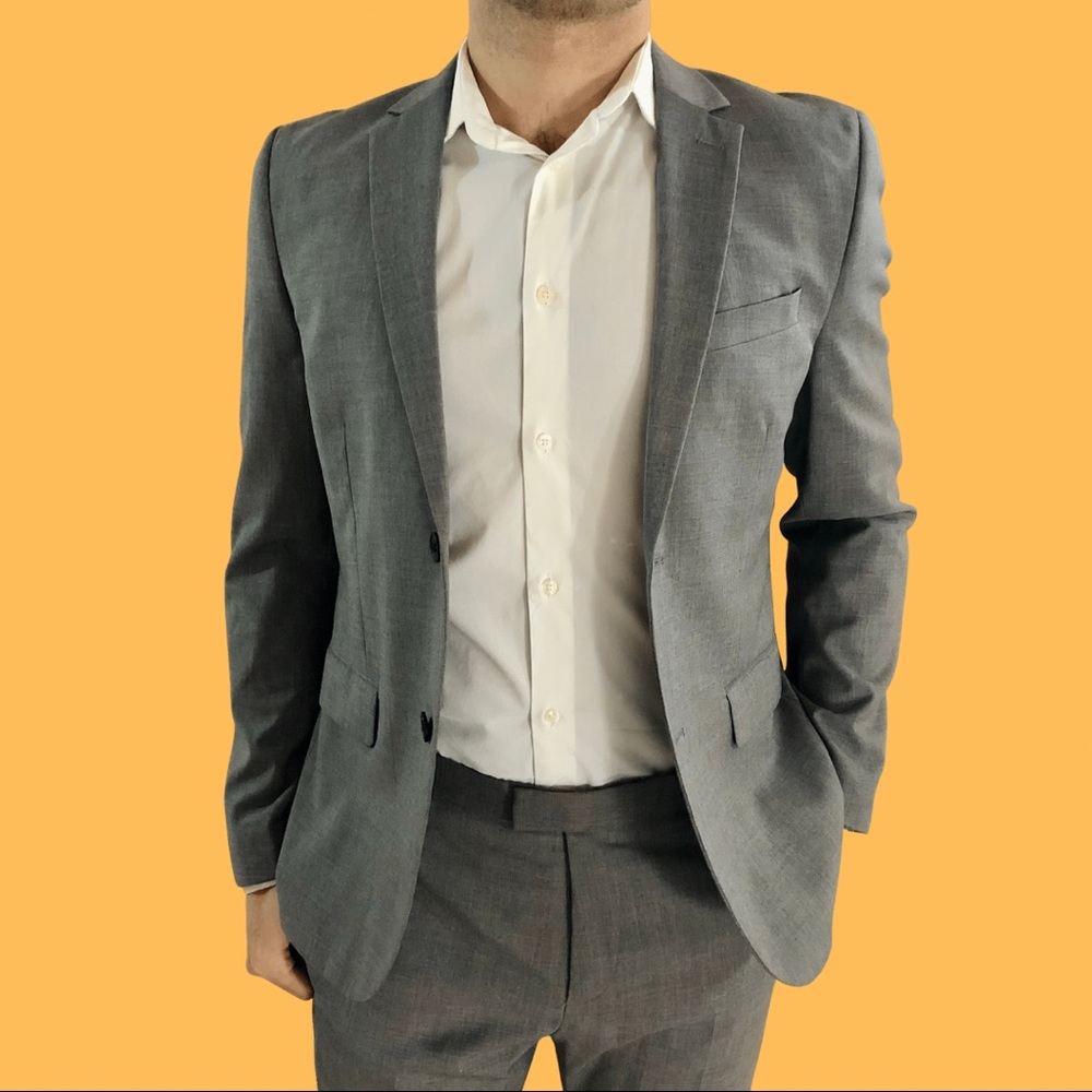 Grey H&M men’s suit